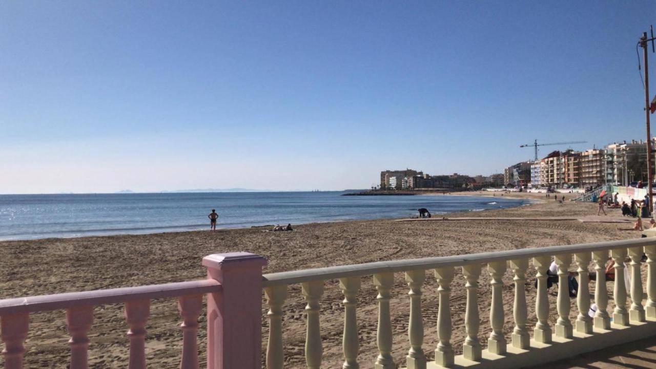 Alojamiento Torrevieja Playa Frente Al Mar Exteriör bild