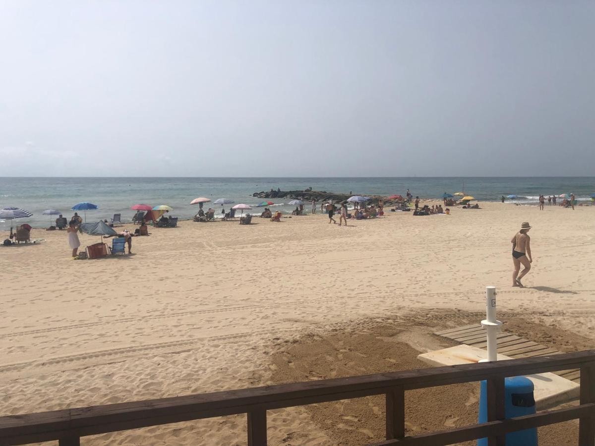 Alojamiento Torrevieja Playa Frente Al Mar Exteriör bild